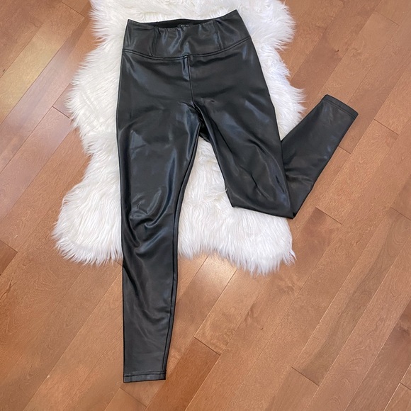 RW&CO | Faux leather black skinny pants - Picture 5 of 10